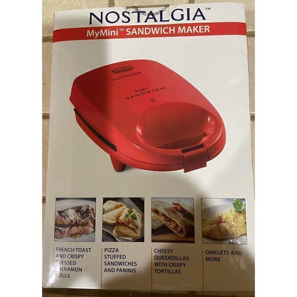 Nostalgia My Mini Sandwich Maker Red - Picture 2 of 5